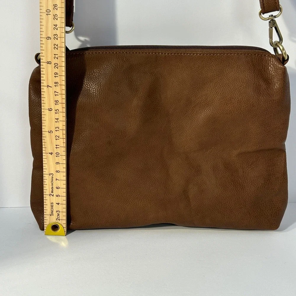 JOY Susan Faux Leather‎ Crossbody Bag Brown Textured Adjustable Strap Zip Boho